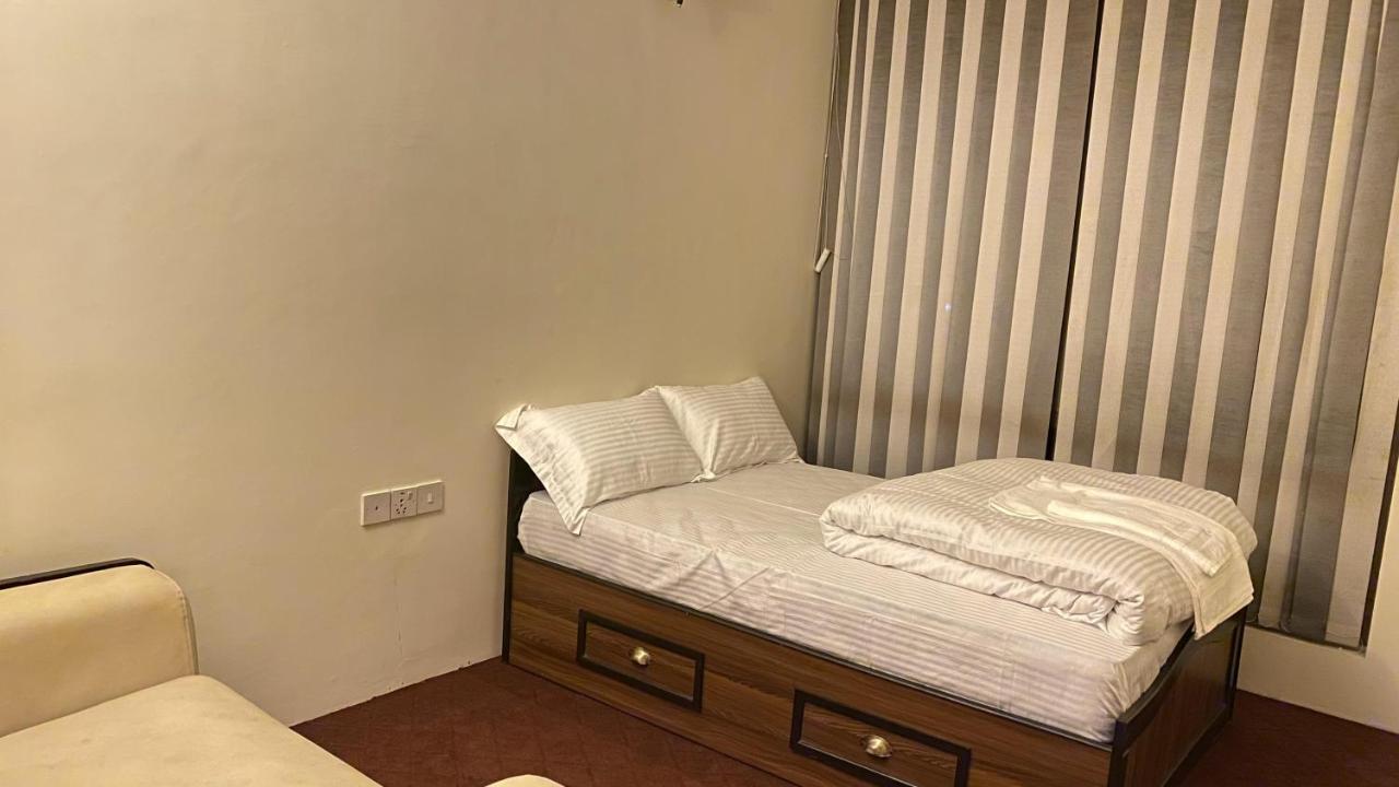 Jawlakhel Atlas Serviced Apartments מראה חיצוני תמונה